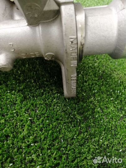 Главный тормозной цилиндр Mercedes w210