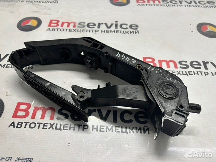 Педаль газа Mercedes-Benz