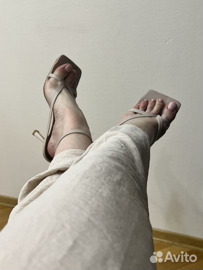 Босоножки женские