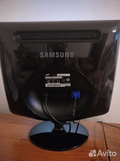 Монитор для компьютера 19 дюймов