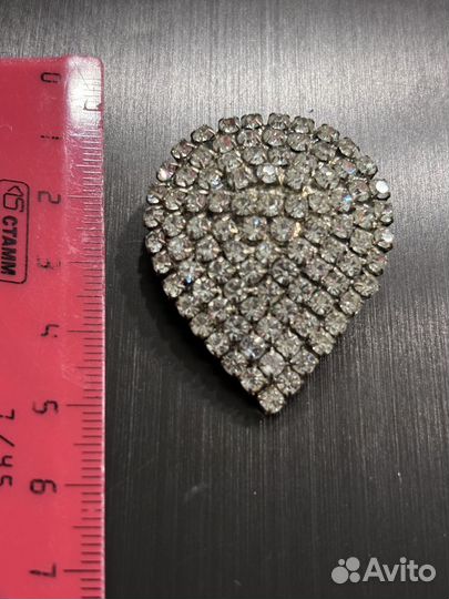 Брошь капля