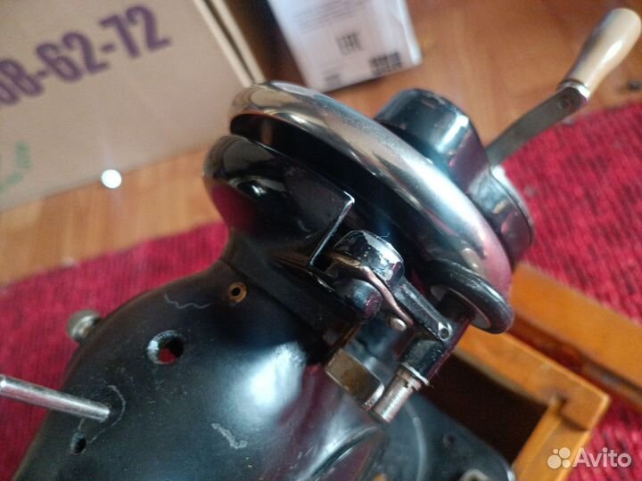 Швейная машина Подольск ручная