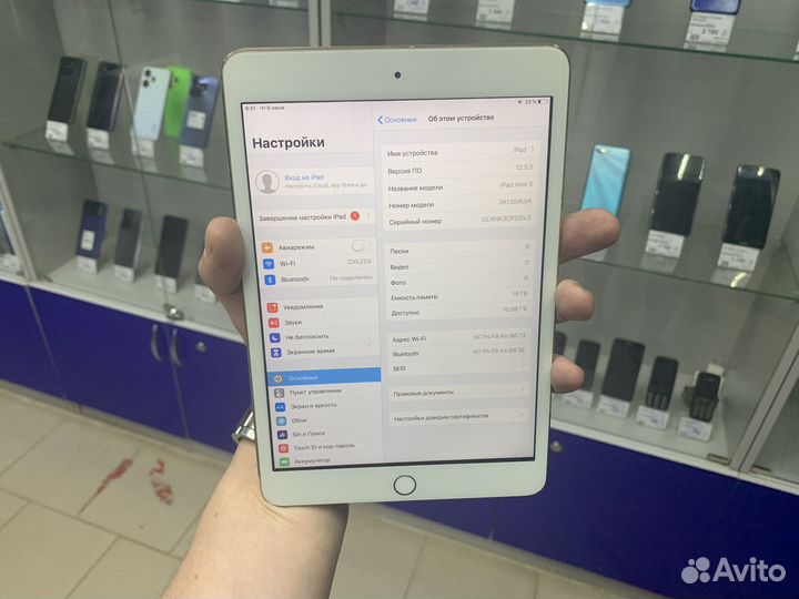 Планшет iPad Mini 3 16 GB