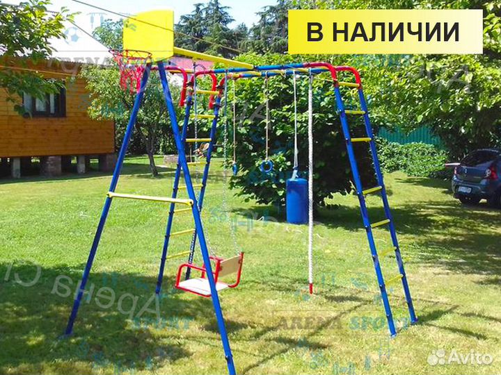 Уличный спортивный комплекс