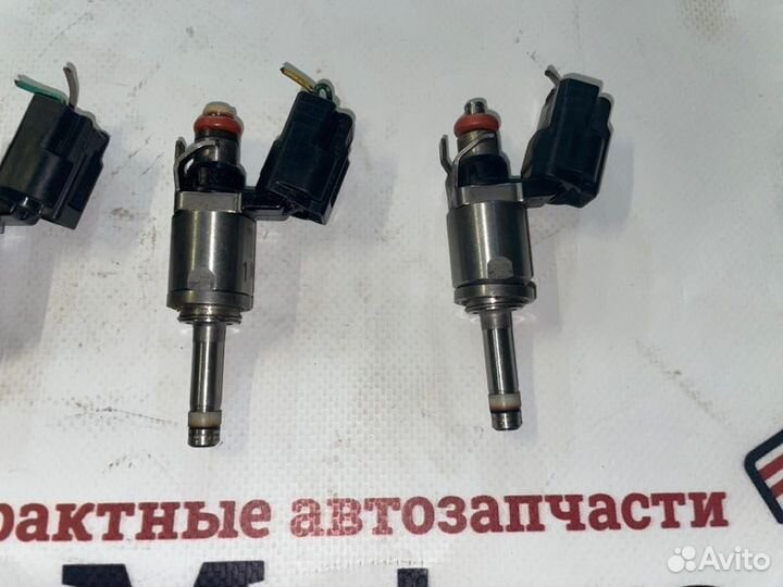 Форсунка топливная Mazda 3 BM P5 1.5