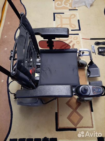 Кресло-коляска с электроприводом