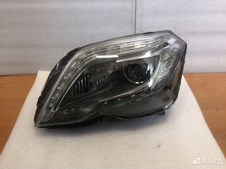 Левая фара GLK X204 Mercedes w204