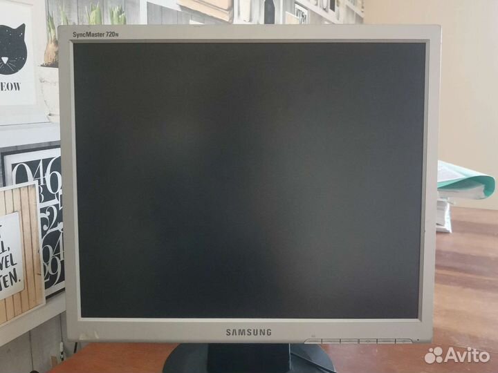 Монитор Samsung 720n