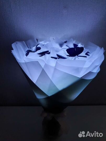 Светильник из бабочек