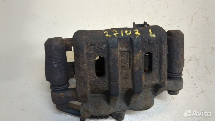 Суппорт Mitsubishi Space Wagon, 1999