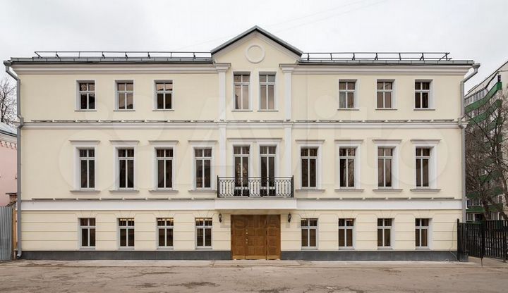 Представительский особняк класса А, 654 м²