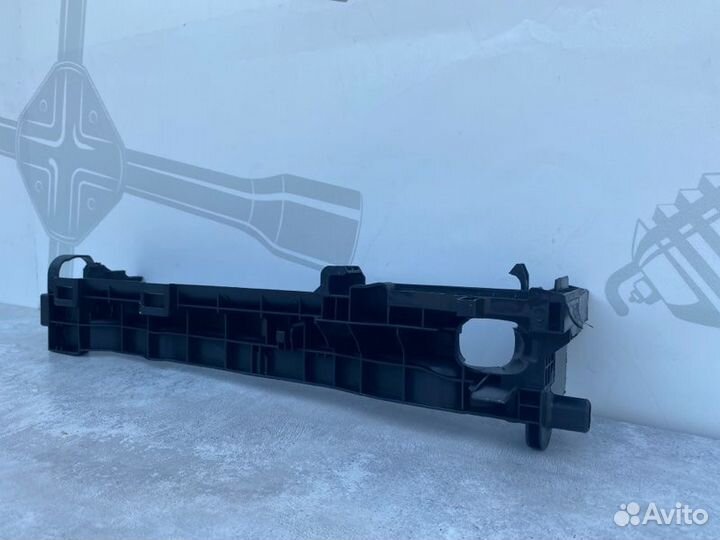 Рамка радиатора правая Mercedes C W205