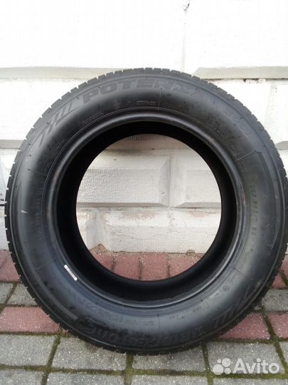 Bridgestone Potenza S001 235/55 R17