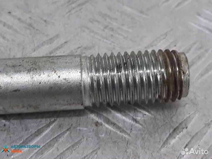 Крюк буксировочный Nissan Qashqai+2 2010