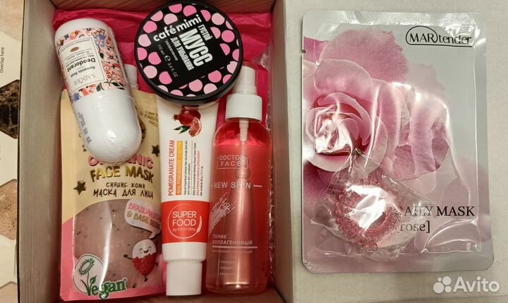 Подарочный бокс косметика для девушек