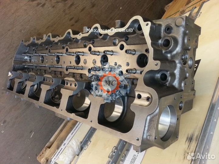 2454324 Головка блока двигателя caterpillar C15