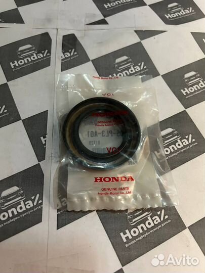 Сальник левого привода Honda Civic 8 CR-V 1