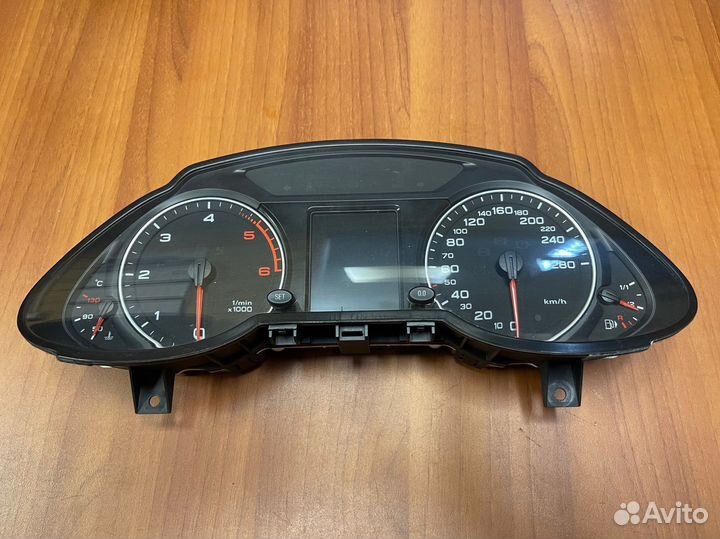 Audi q5 панель приборов цветная дизель 8R0920930C
