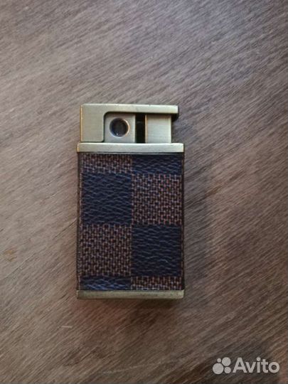 Зажигалка газовая