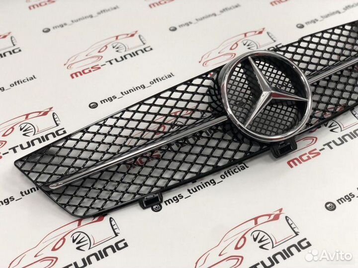 Решетка Mercedes CLS w219 08-10 AMG хром полоса