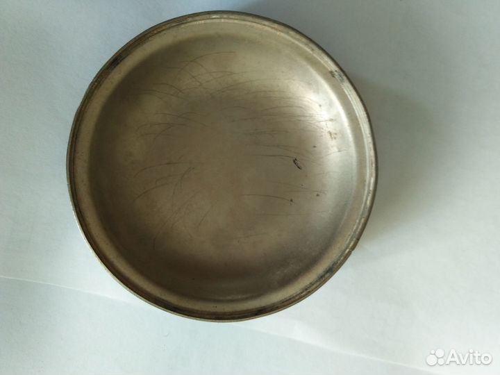 Пудреница Ленэмальер