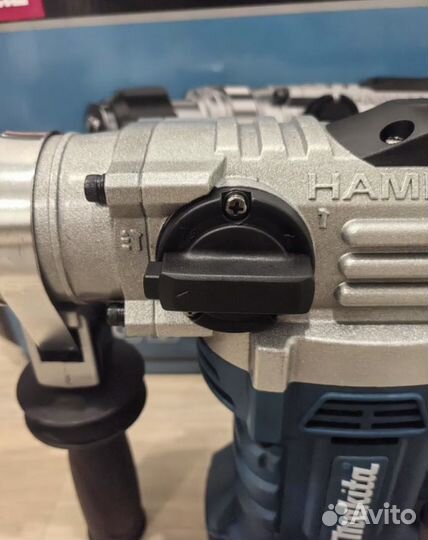 Перфоратор Makita 1680W