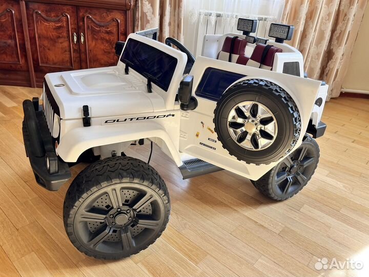 Детский электромобиль jeep wrangler