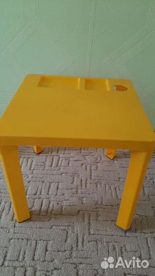 Детский столик