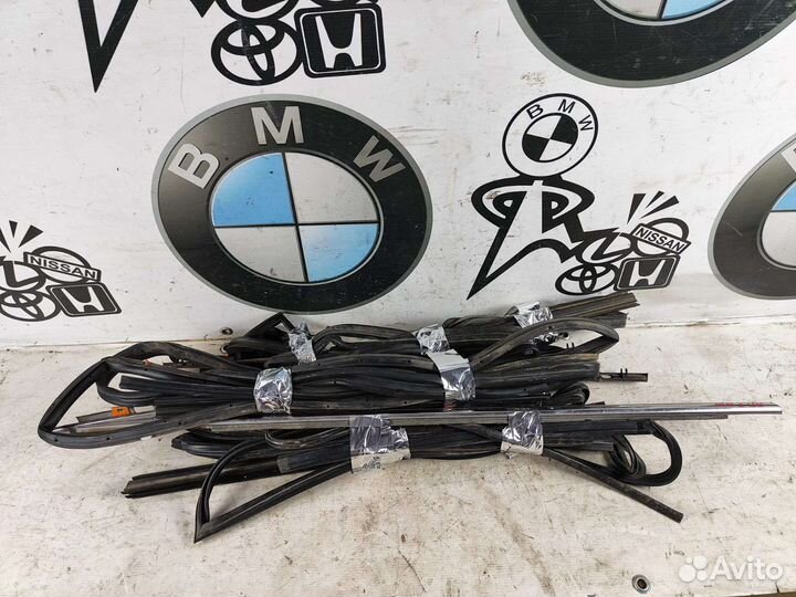 Уплотнители дверей Faw Besturn x80