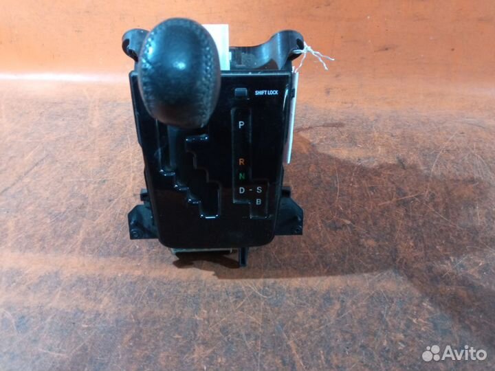 Ручка кпп Toyota Corolla rumion NZE151N