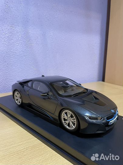 Модель 1/18 paragon-models - BMW - i8 hybrid 2015