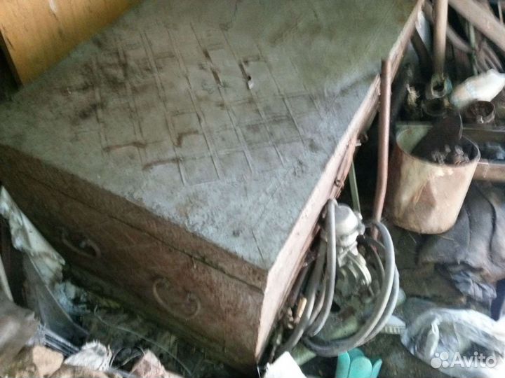 Сундук большой старый, старинный. XIX-XX век
