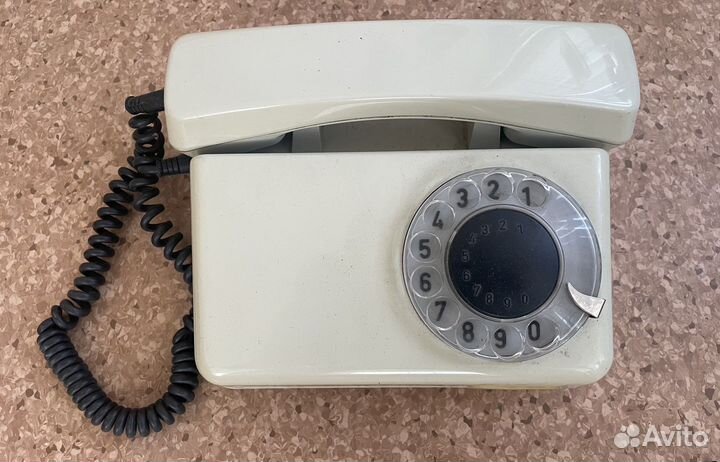 Старый телефон СССР