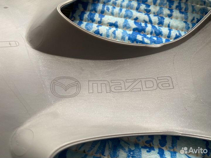 Mazda 3 R16 новый оригинальный колпак