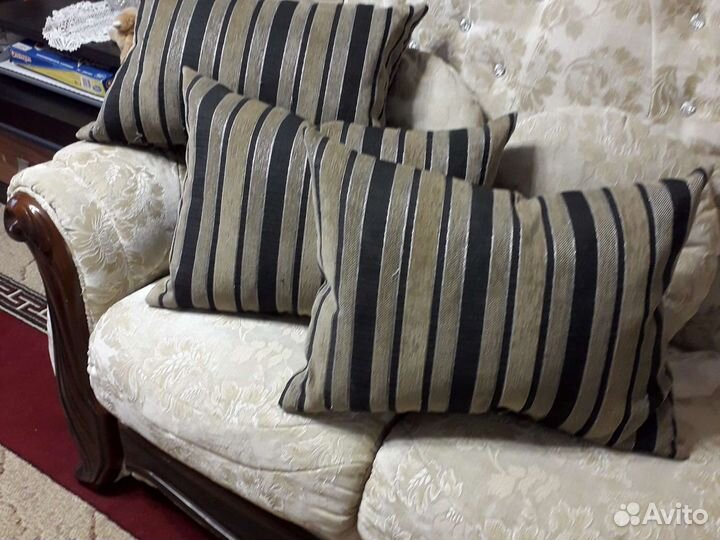 Четыре подушечки 40 на50