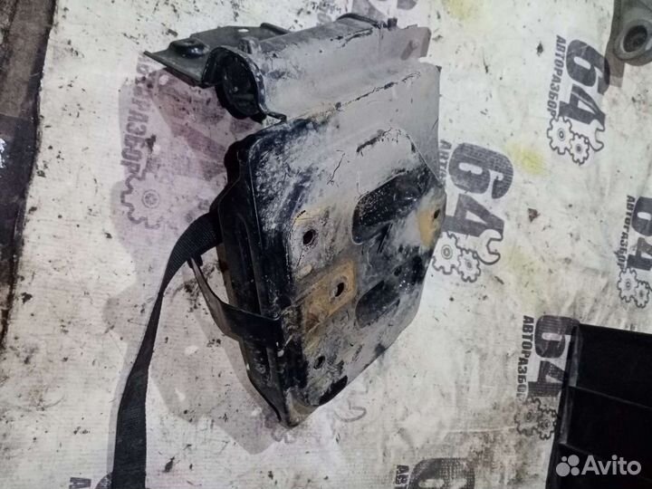 Кронштейн Крепление аккумулятора Fiat Albea