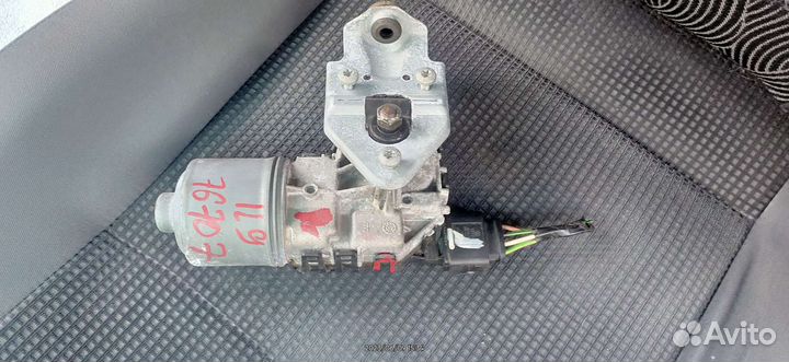Моторчик стеклоочистителя Polo 9N
