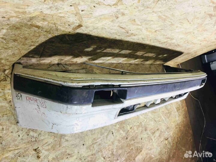 Бампер передний Седан Toyota Crown S120 Белыйдефек