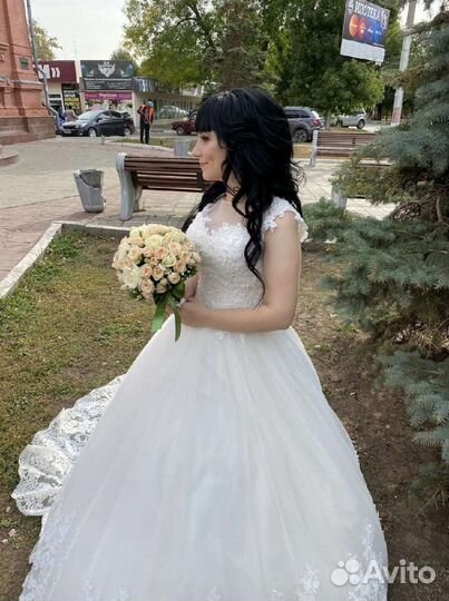 Свадебное платье