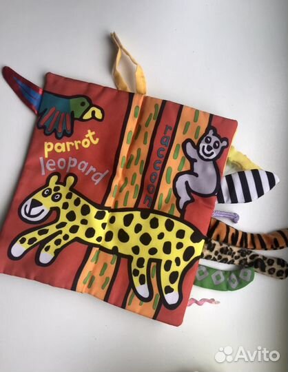 Тактильная книга на английском