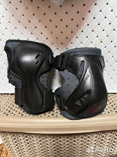 Налакотники и наколенники для роликов