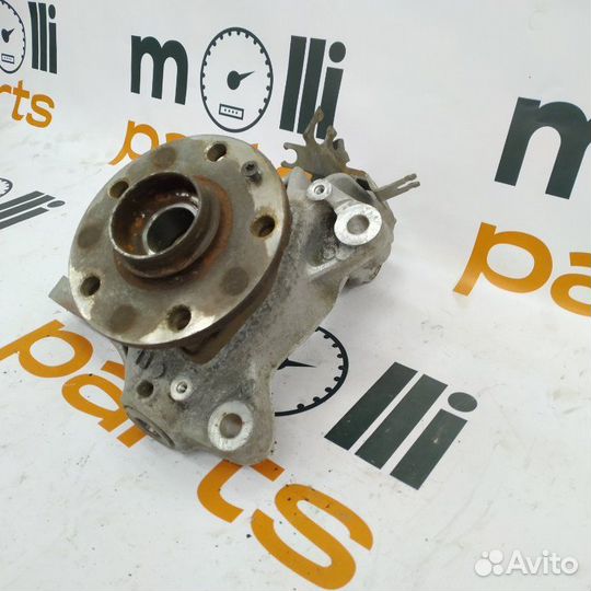 Кулак поворотный передний правый Volkswagen Tiguan