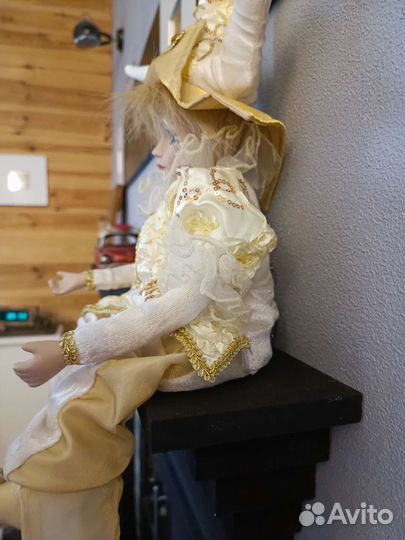 Кукла Арлекин музыкальная заводная