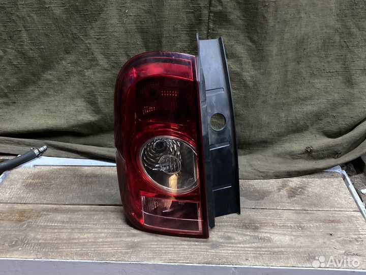 Фонарь левый рено дастер