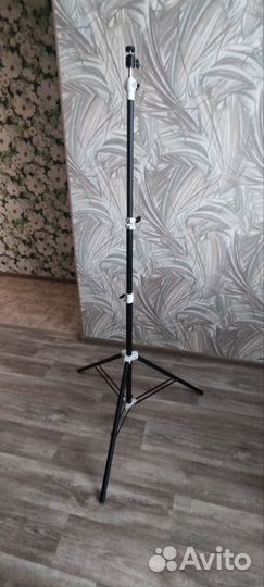 Штатив для фотоаппарата