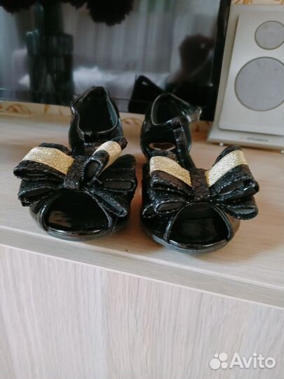 Босоножки H&M для девочки, р. 34, б/у