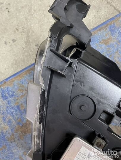 Фара передняя правая