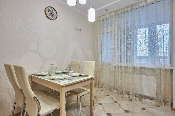 2-к. квартира, 52 м², 3/10 эт.