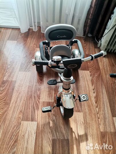 Трехколесный велосипед для малышей