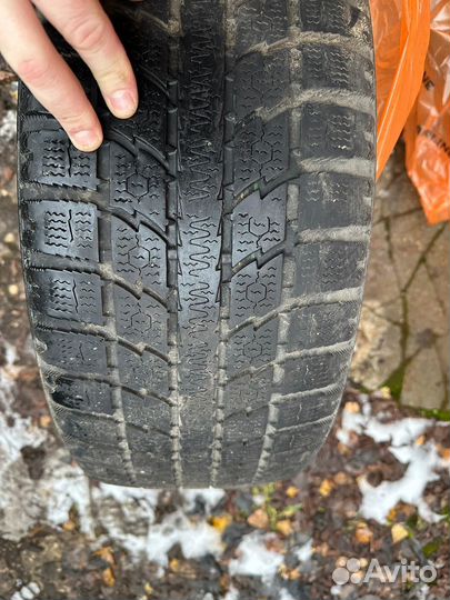 Goodyear UltraGrip 2 225/45 R18 95